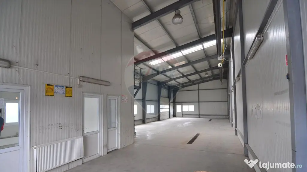 Spațiu industrial de închiriat, 248 mp la șosea