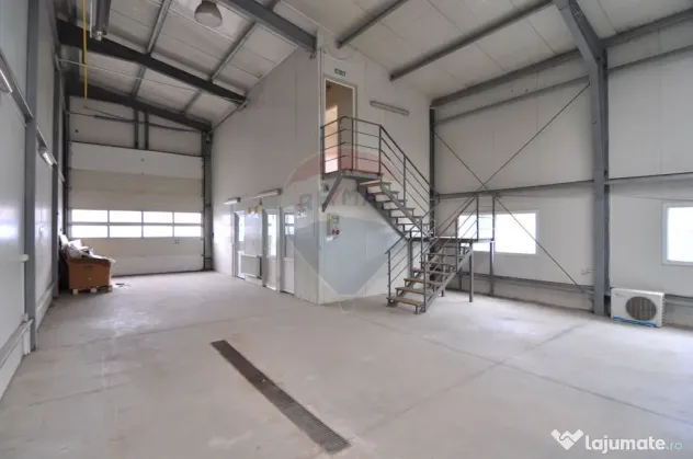 Spațiu industrial de închiriat, 248 mp la șosea