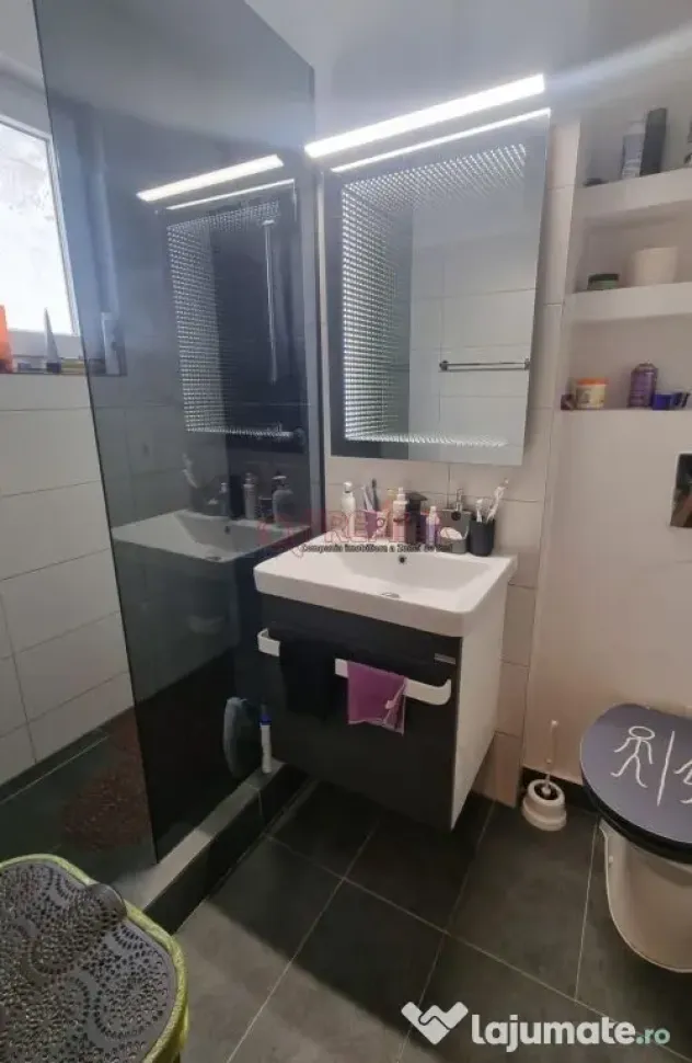 Apartament 2 camere decomandat, 53.82 mp , loc parcare –