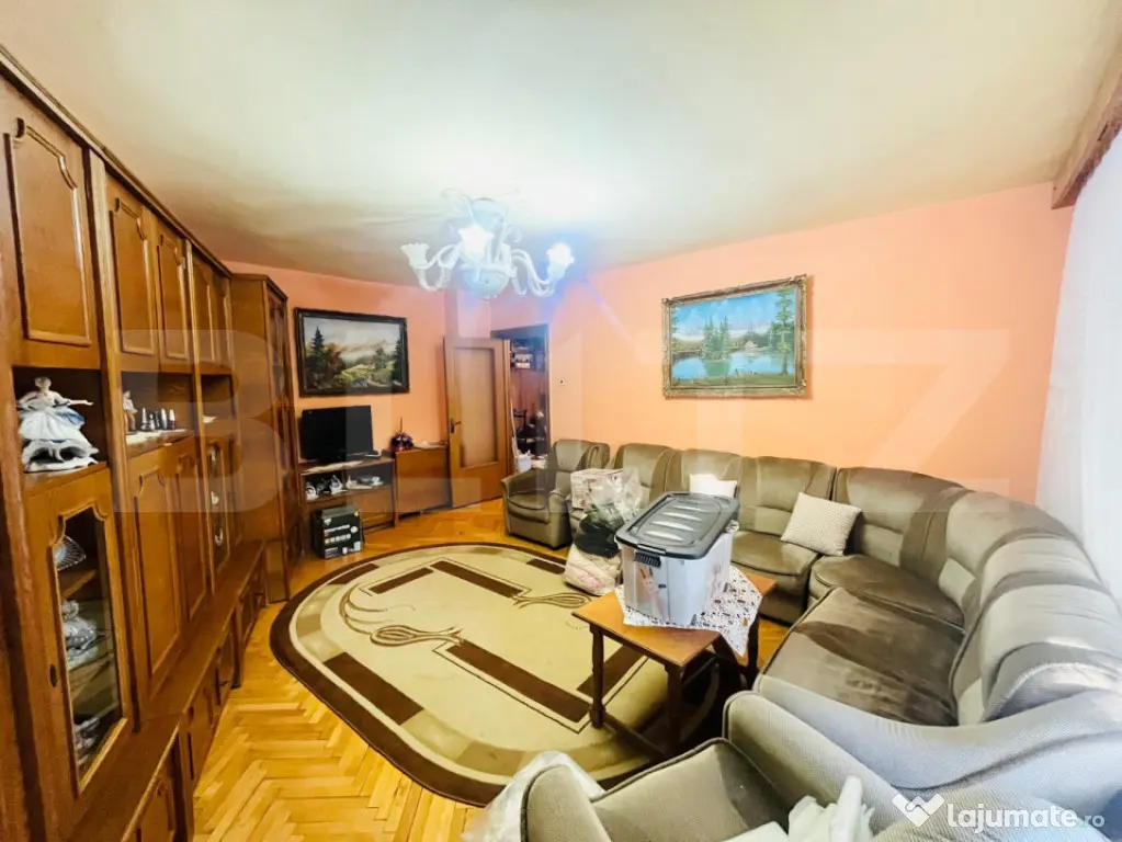 Apartament cu 3 camere cu parcare inclusa, zona Cantemir