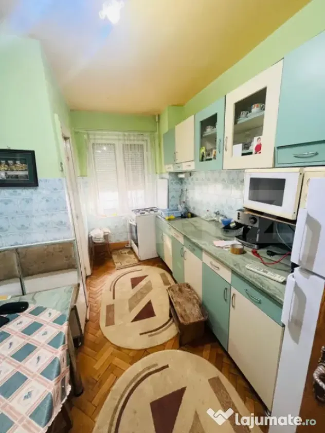 Apartament cu 3 camere cu parcare inclusa, zona Cantemir