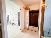 Apartament cu 3 camere, decomandat, etaj2, Central, Sfantu G 