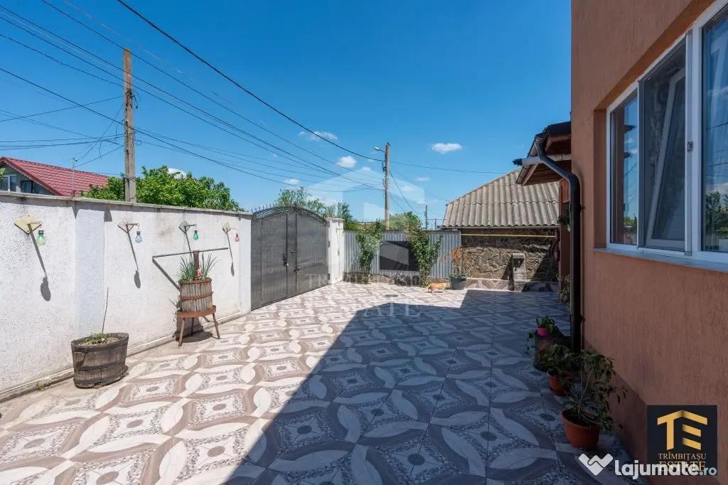 Casă P+M Năvodari | 6 camere | Curte superb amenajată