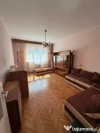 Apartament 3 camere + boxa, etaj intermediar, Radauti 
