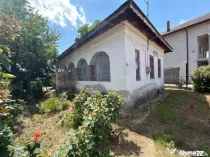 Casă renovabilă de vânzare, 96mp, teren 1110 mp, Balș