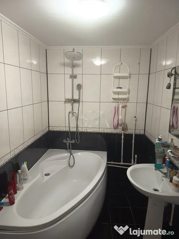 Casă P+1 cu teren inclus, Sector 4 | Centrală proprie |