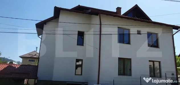 Casă 3 camere finisate (parter) si 7 camere la rosu (Et+M)1