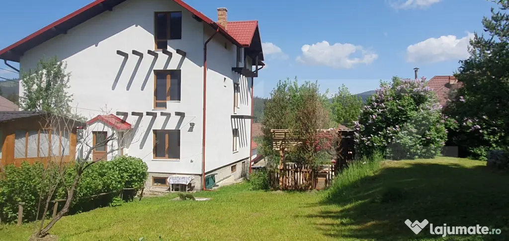 Casă 3 camere finisate (parter) si 7 camere la rosu (Et+M)1