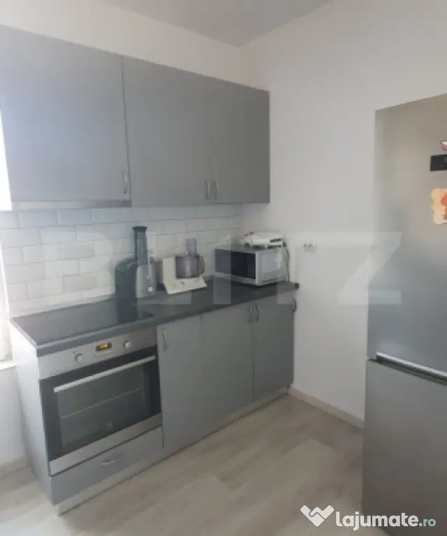 Casă 3 camere finisate (parter) si 7 camere la rosu (Et+M)1