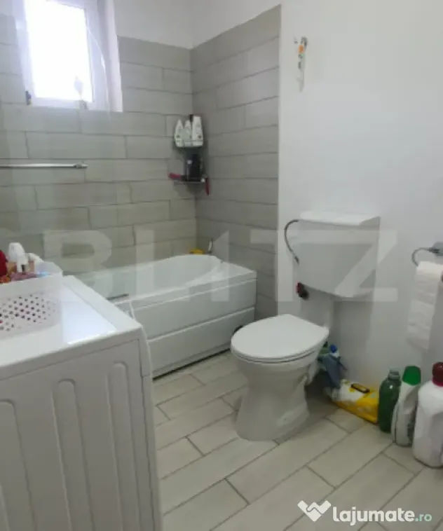 Casă 3 camere finisate (parter) si 7 camere la rosu (Et+M)1