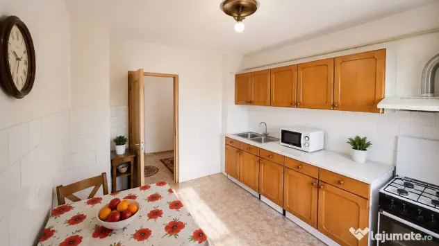 Apartament 3 camere U.Principatelor etaj2