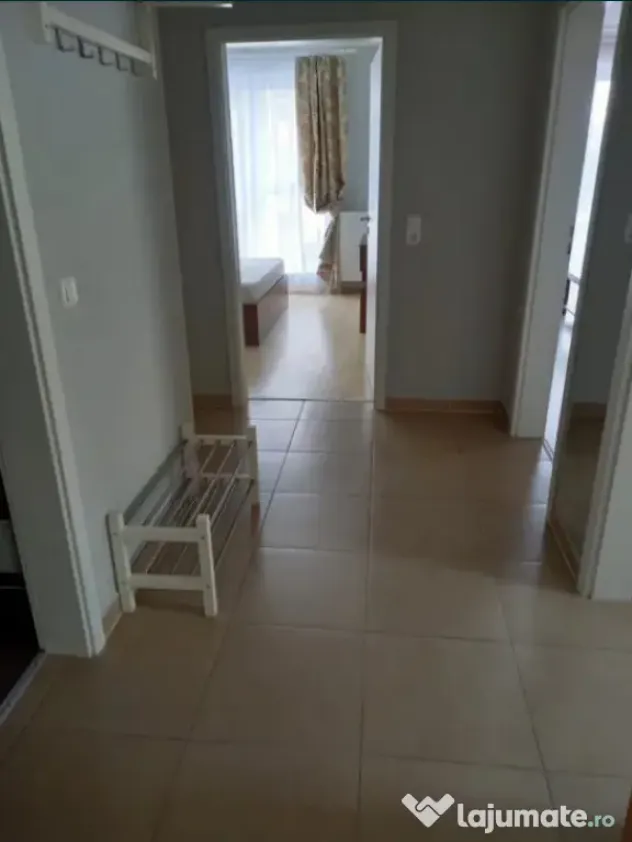 Apartament 2 camere, decomandat - zona Avantgarden