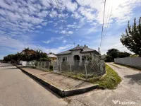 Casă zona semicentrală Târgu Neamt lângă cafeneaua Danioti,gaz,curent