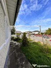 Casă zona semicentrală Târgu Neamt lângă cafeneaua Danioti,gaz,curent 