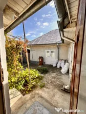 Casă zona semicentrală Târgu Neamt lângă cafeneaua Danioti,gaz,curent 