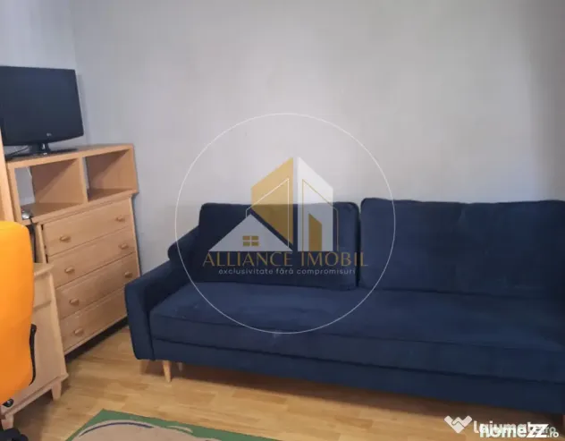 APARTAMENT 3 CAMERE DE VANZARE , DECOMANDAT , ZONA CENTRALA