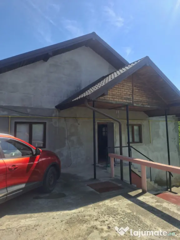 CASA DE VANZARE IN SURANI,OAZA DE LINISTE SI CONFORT