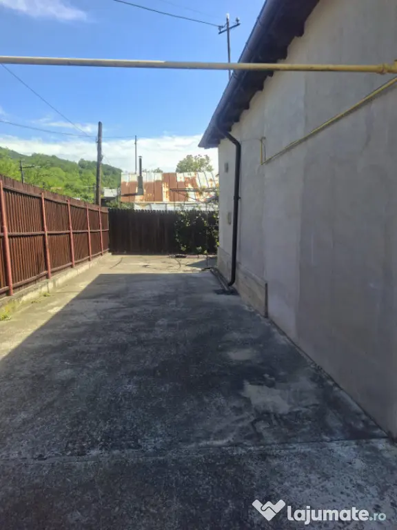 CASA DE VANZARE IN SURANI,OAZA DE LINISTE SI CONFORT