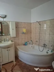 CASA DE VANZARE IN SURANI,OAZA DE LINISTE SI CONFORT