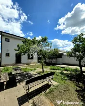 Casă P+1 în Lumina – își caută proprietarii care să 