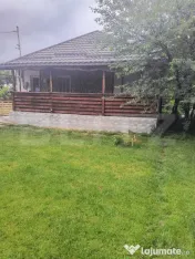CASA DE VANZARE CU 3 CAMERE ZONA CENTRALA 