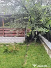 CASA DE VANZARE CU 3 CAMERE ZONA CENTRALA 