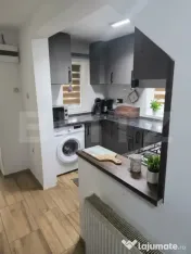 CASA DE VANZARE CU 3 CAMERE ZONA CENTRALA 