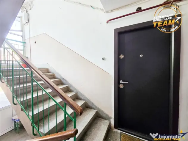 Zona ultracentrala, 2 camere decomandate, cu beci si garaj,
