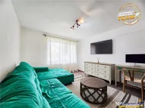 Zona ultracentrala, 2 camere decomandate, cu beci si garaj,