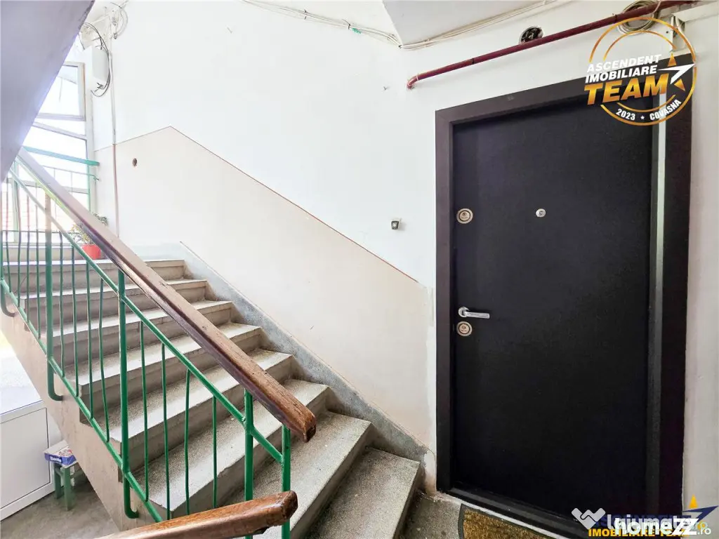 Zona ultracentrala, 2 camere decomandate, cu beci si garaj,