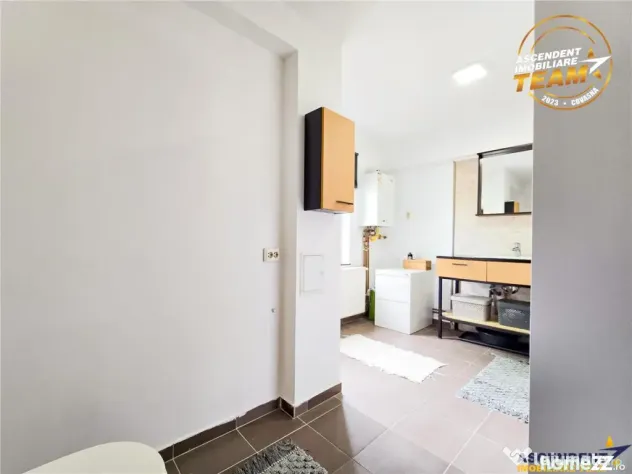 Zona ultracentrala, 2 camere decomandate, cu beci si garaj,