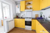 Apartament 3 camere spațios, 70 mp, 2 băi, balcon și pod 