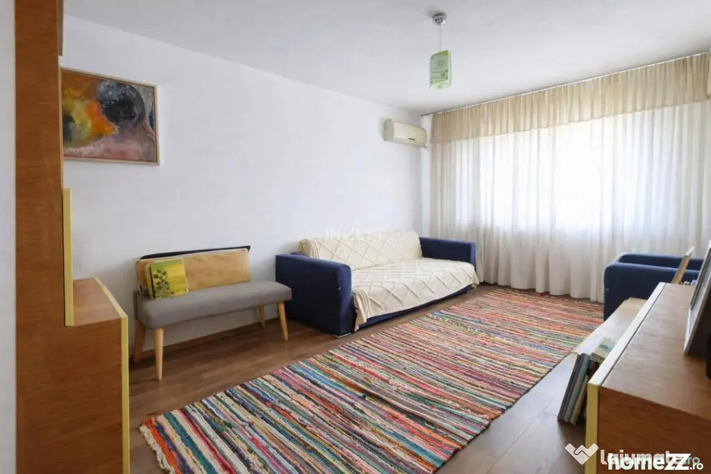 Apartament 3 camere spațios - 70 MP - 2 băi, balcon și po