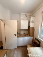 Apartament 2 camere, decomandat - zona Grivitei 