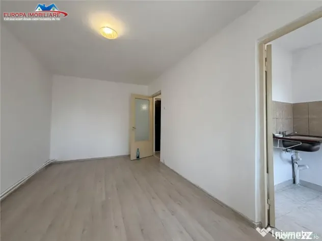 Garsoniera de zona Dallas Tulcea - Tulcea (Tulcea)