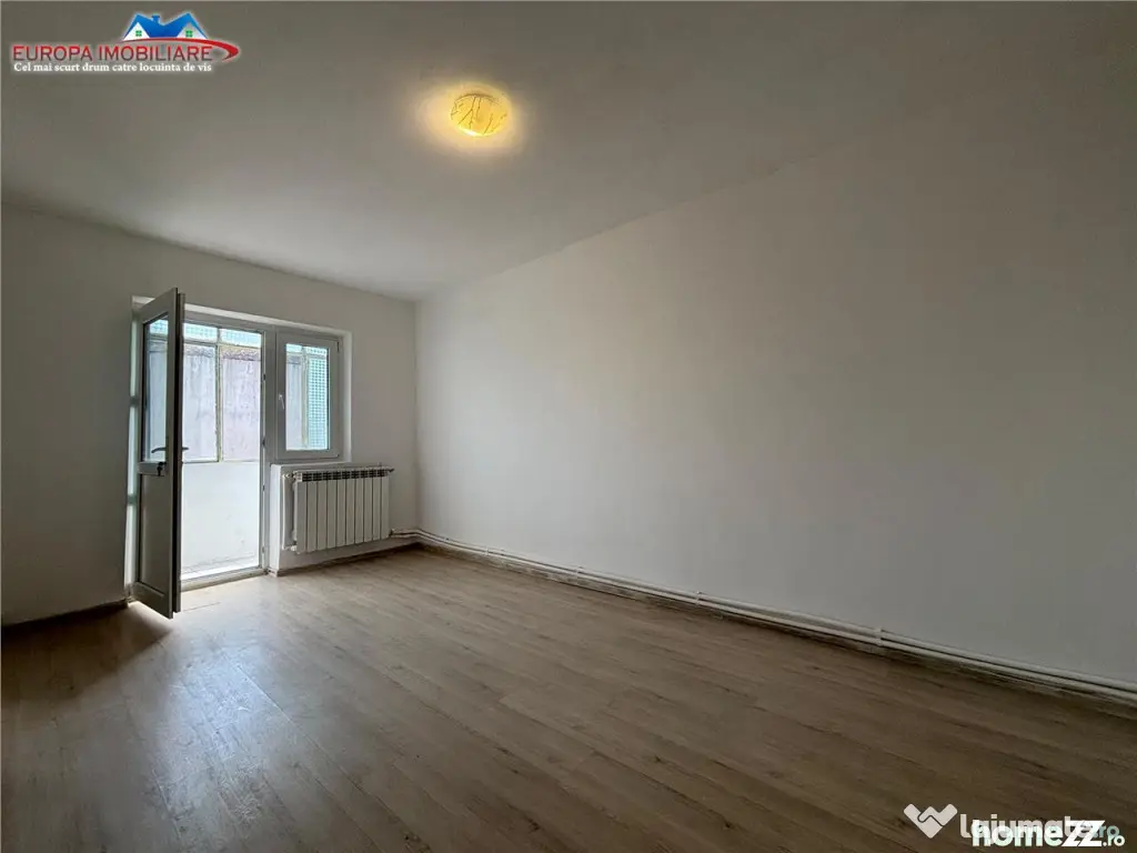 Garsoniera de zona Dallas Tulcea - Tulcea (Tulcea)