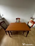 Masă extensibilă cu 4 scaune