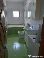 Decomandat cu centrala /2 camere/Zona Dambovita/Mansarda 