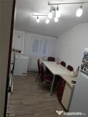 Decomandat cu centrala /2 camere/Zona Dambovita/Mansarda 