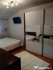 Decomandat cu centrala /2 camere/Zona Dambovita/Mansarda 
