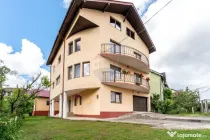 Casa cu 10 camere de vanzare pe str. Corneliu Coposu