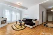 Casa cu 10 camere de vanzare pe str. Corneliu Coposu
