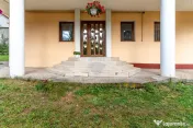Casa cu 10 camere de vanzare pe str. Corneliu Coposu