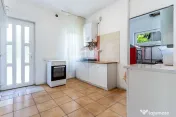Casa cu 10 camere de vanzare pe str. Corneliu Coposu