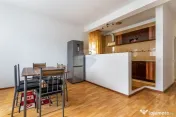 Casa cu 10 camere de vanzare pe str. Corneliu Coposu
