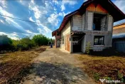 , RATE sau SCHIMB, Casa P M, teren 600 mp, Doicesti 