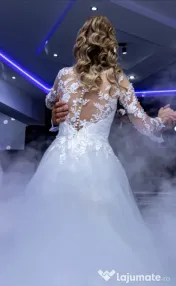 Rochița de mireasă A-line
