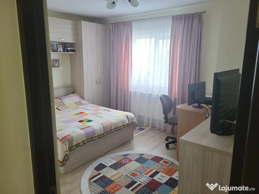 Casa P+1+garaj+terasa,gaz,curent,canalizare,apa,utilata+mobilata