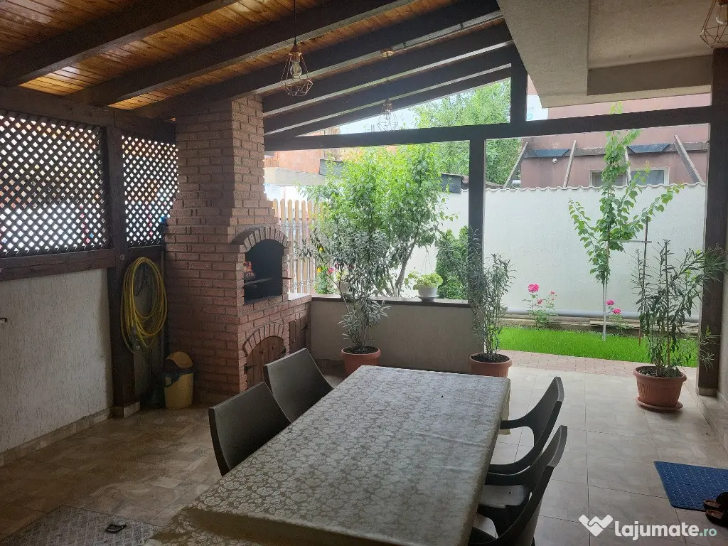 Casa P+1+garaj+terasa,gaz,curent,canalizare,apa,utilata+mobilata