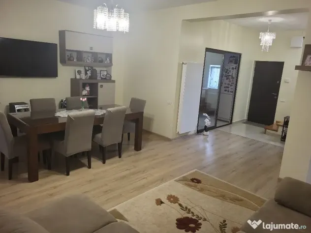 Casa P+1+garaj+terasa,gaz,curent,canalizare,apa,utilata+mobilata